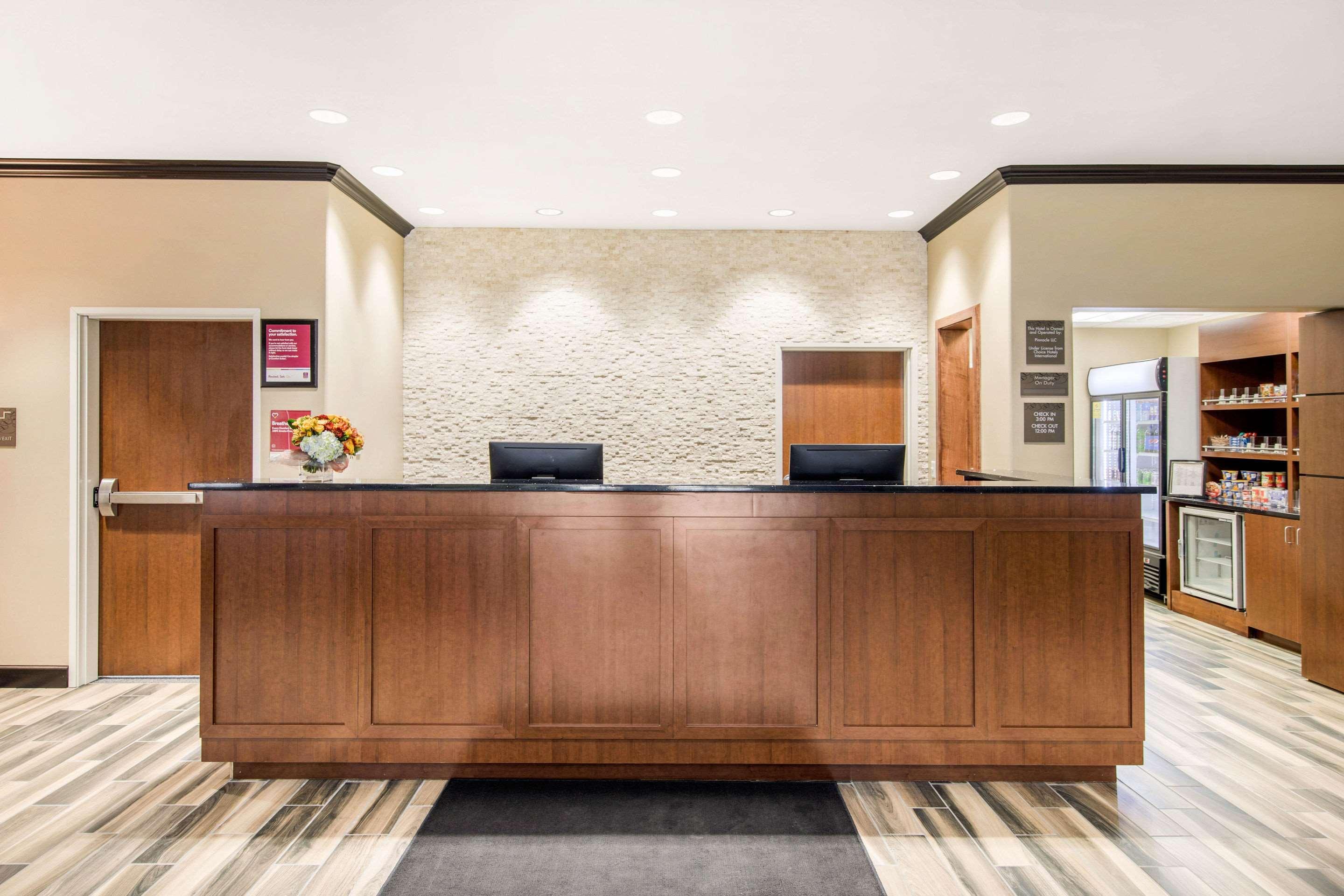 Comfort Suites Либерал Экстерьер фото