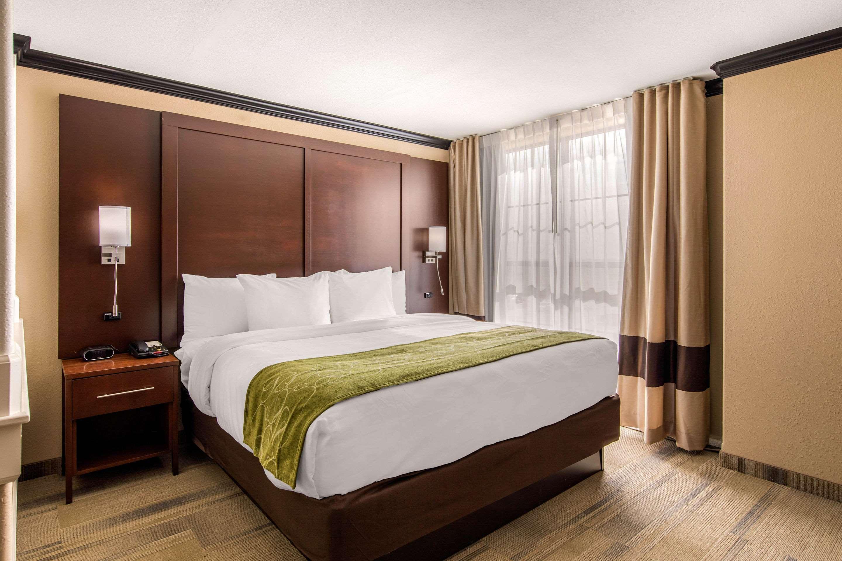 Comfort Suites Либерал Экстерьер фото