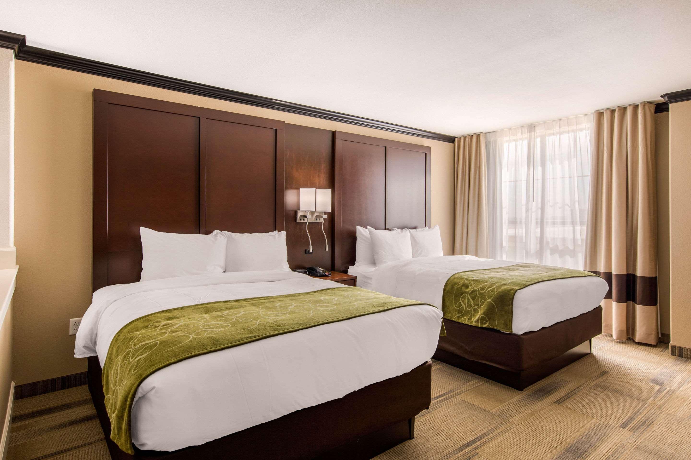 Comfort Suites Либерал Экстерьер фото