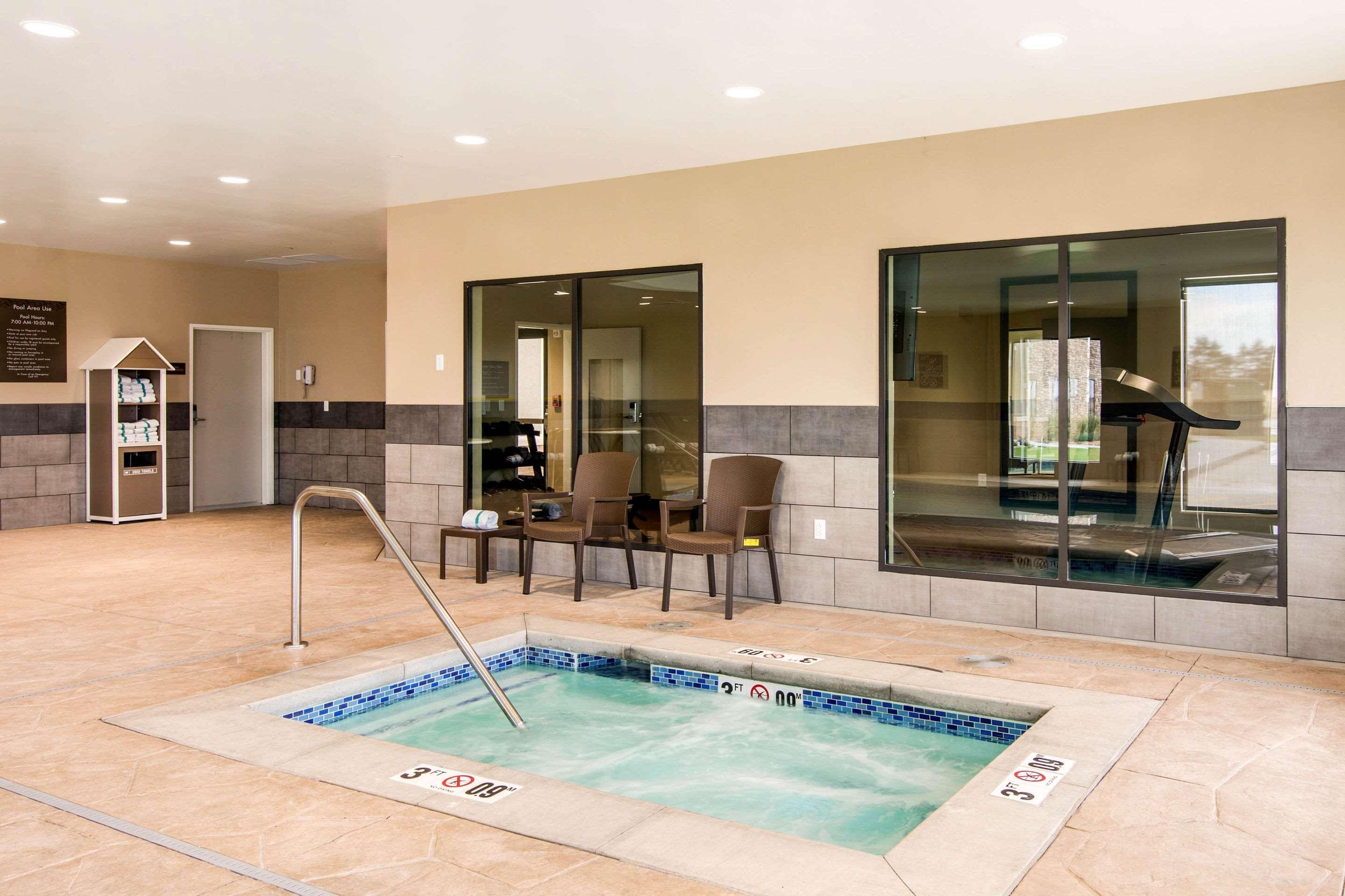 Comfort Suites Либерал Экстерьер фото