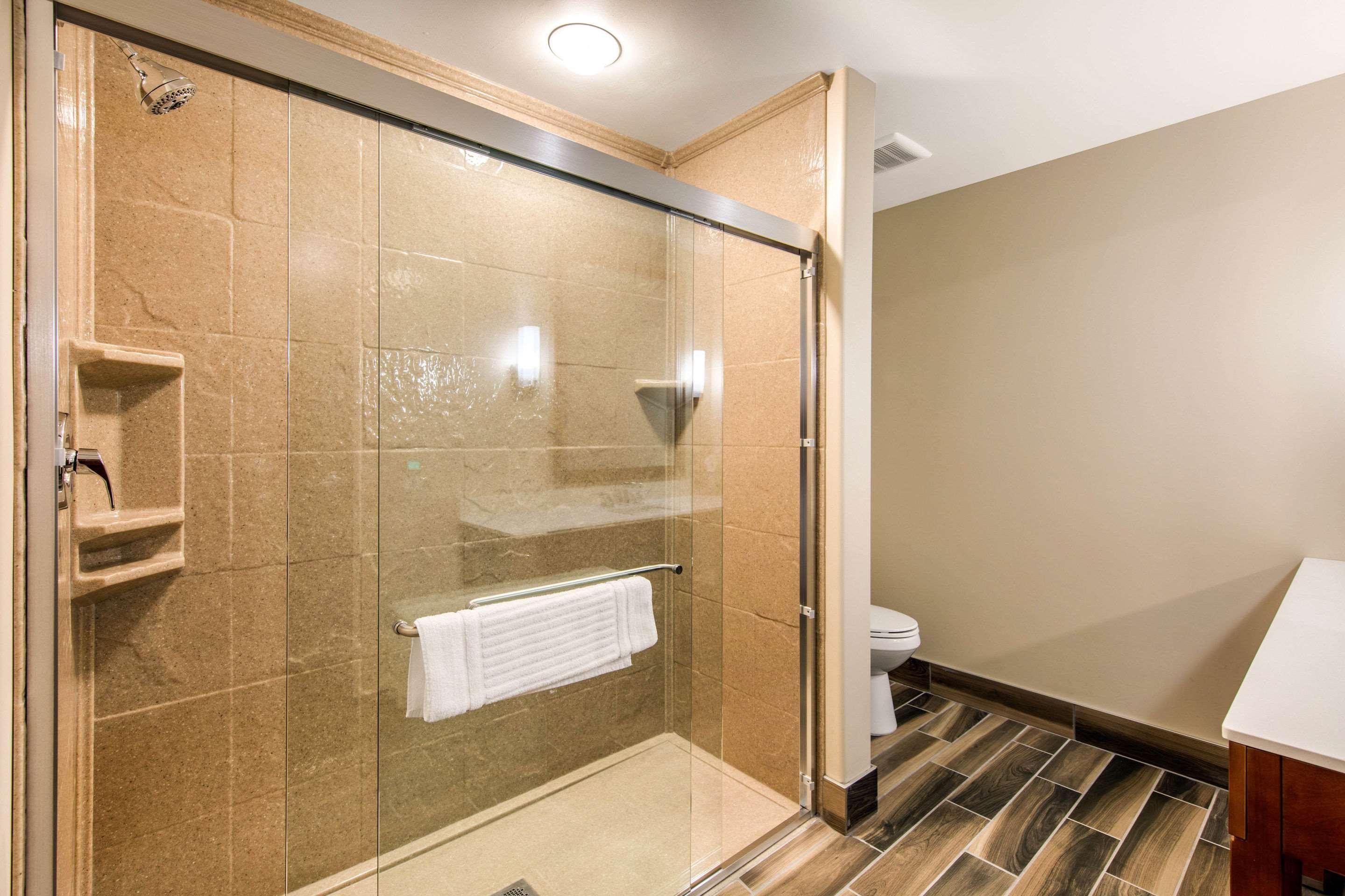 Comfort Suites Либерал Экстерьер фото